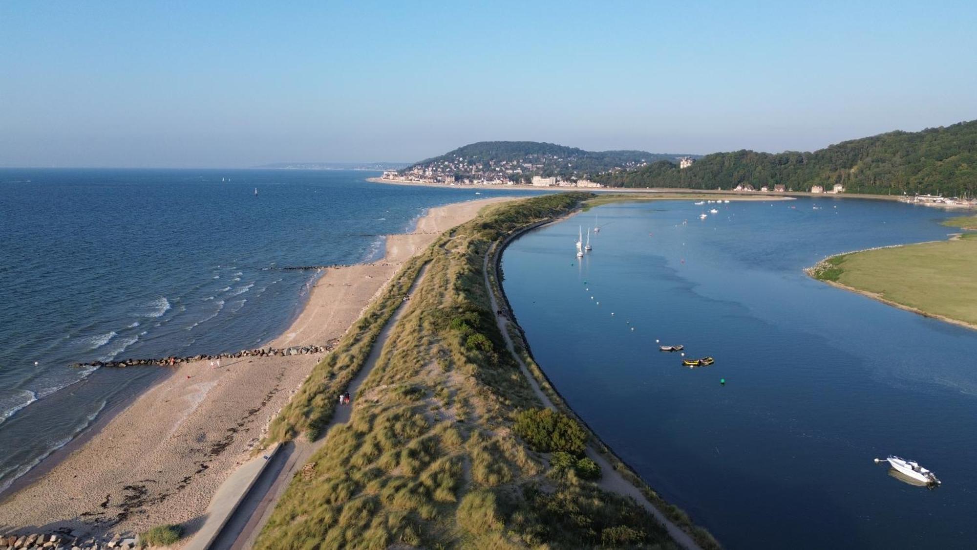 Apartamento L'Echappee Cabourgeaise Exterior foto